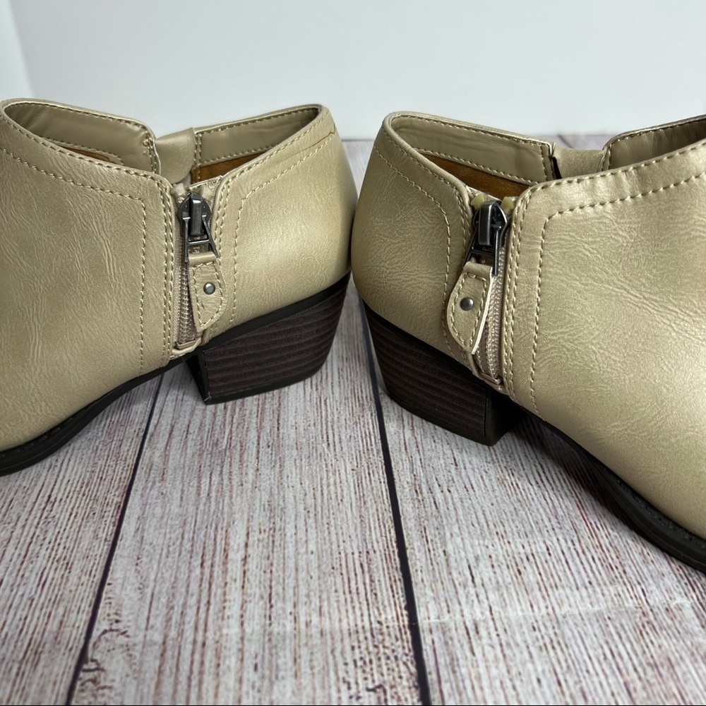 Naturalizer Jovana Booties 7.5 View 3